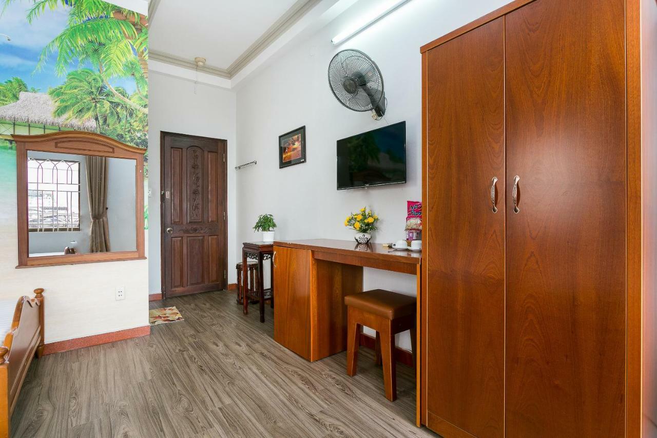 Madam Cuc Hotel Хошимин Экстерьер фото